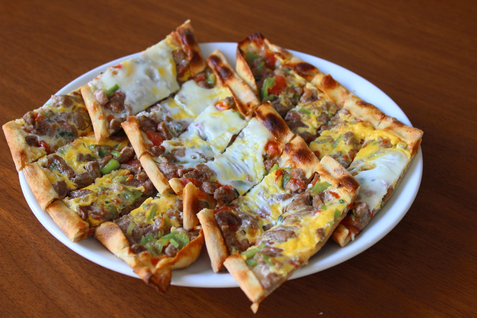 KUŞBAŞILI YUMURTALI PİDE